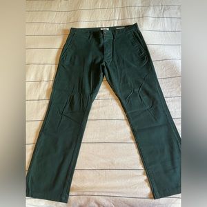 Goodfellow & Co Men’s Slim Straight Dark Green Chino Pants 33 X 30